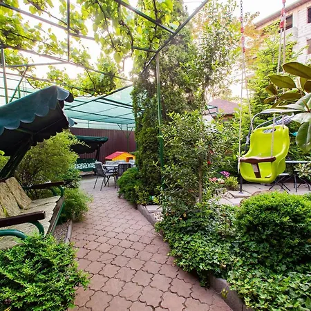 Roxy & Maryo Hotel