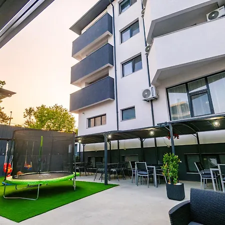 Roxy&maryo Hotel